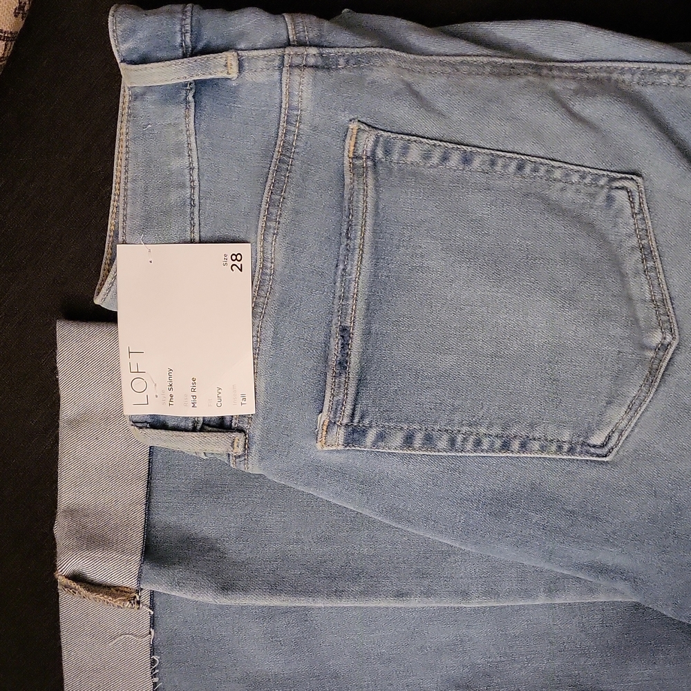 NWT skinny curvy jeans.